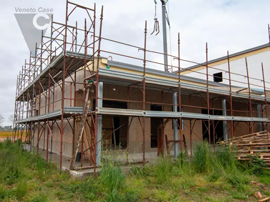 Immagine 1 di Casa bifamiliare in vendita  in via Ardoneghe a Brugine
