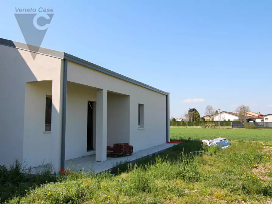 Immagine 5 di Casa bifamiliare in vendita  in via Ardoneghe a Brugine