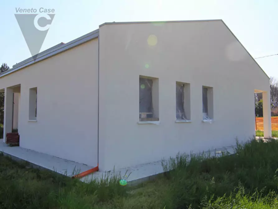 Immagine 6 di Casa bifamiliare in vendita  in via Ardoneghe a Brugine