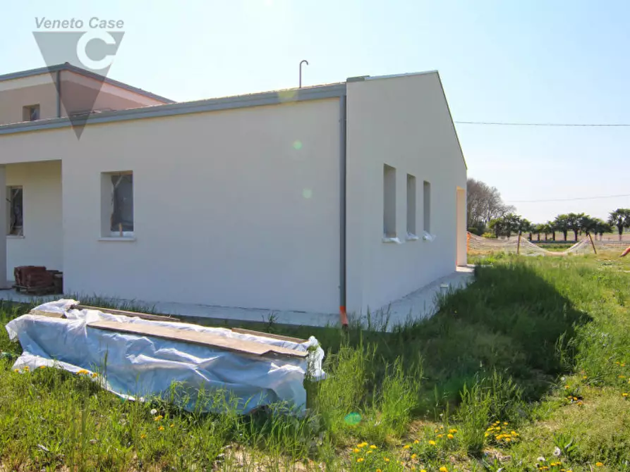 Immagine 7 di Casa bifamiliare in vendita  in via Ardoneghe a Brugine