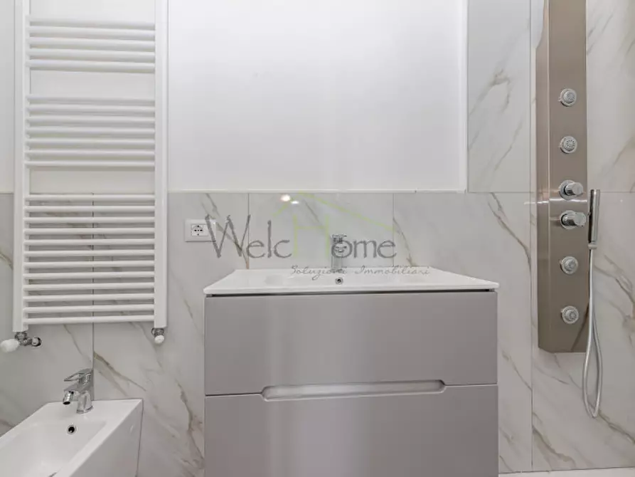 Immagine 12 di Appartamento in vendita  a Albavilla