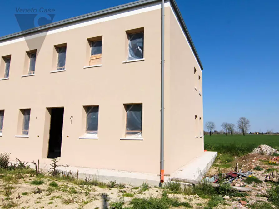 Immagine 2 di Casa bifamiliare in vendita  in via Ardoneghe a Brugine