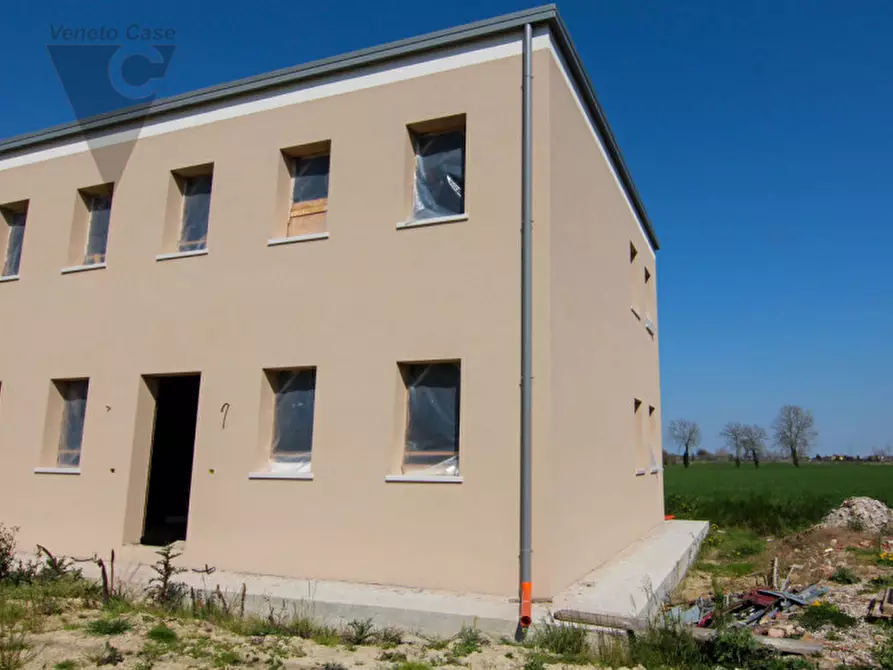 Immagine 3 di Casa bifamiliare in vendita  in via Ardoneghe a Brugine