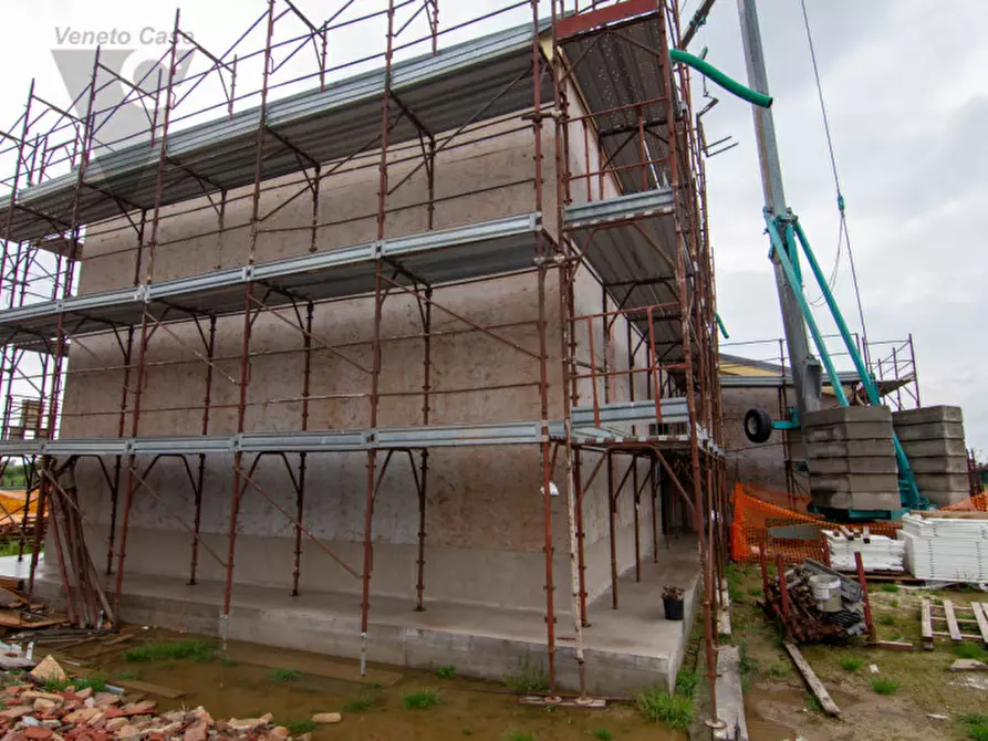 Immagine 3 di Casa bifamiliare in vendita  in via Ardoneghe a Brugine