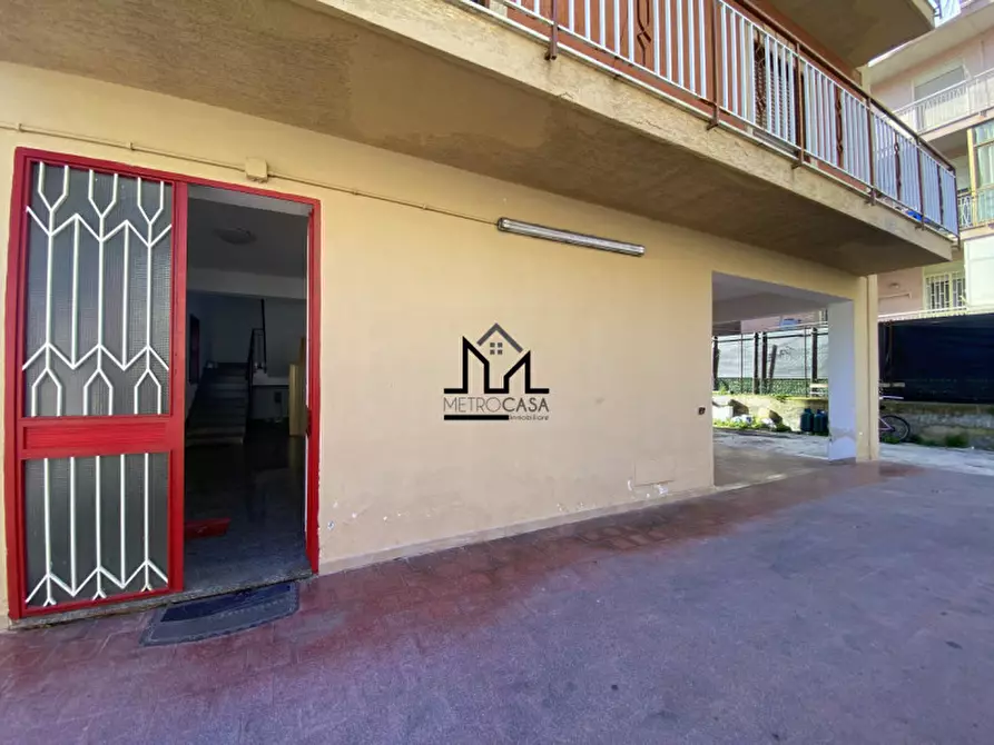 Immagine 6 di Appartamento in vendita  in Zona Paruta a Palermo