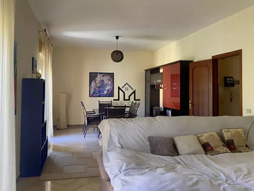 Immagine 13 di Appartamento in vendita  in Zona Paruta a Palermo