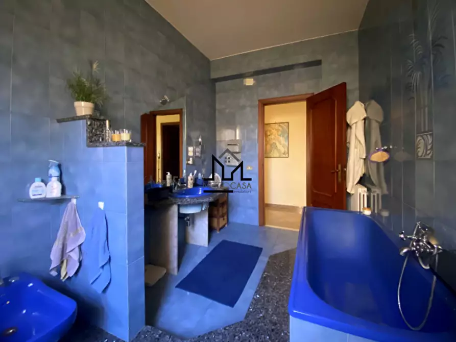 Immagine 31 di Appartamento in vendita  in Zona Paruta a Palermo