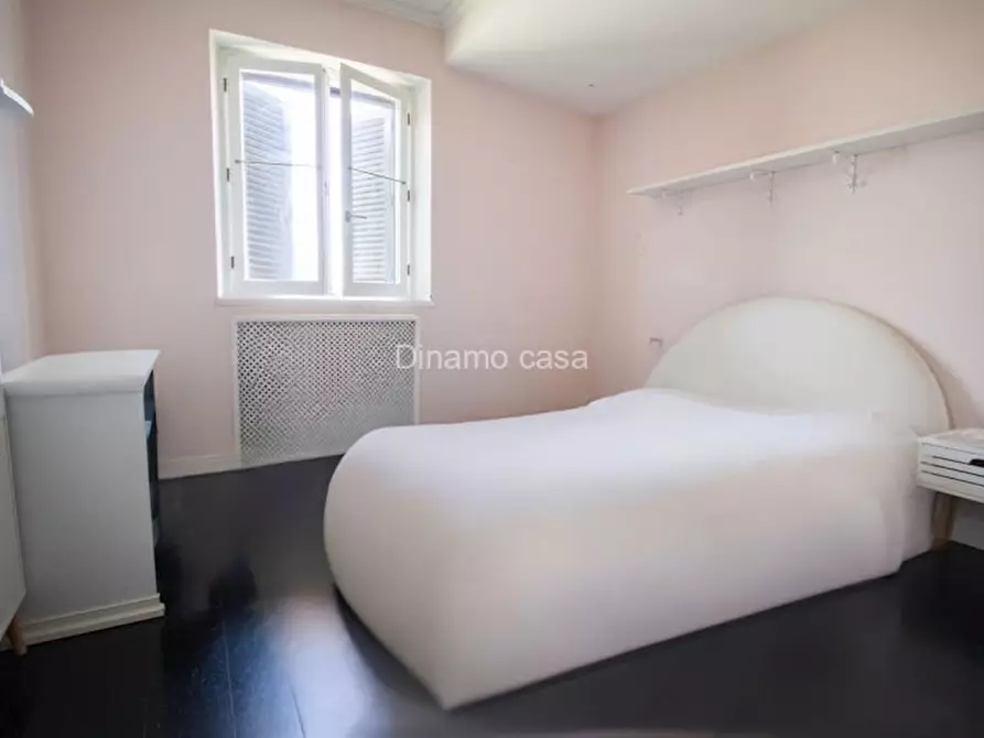 Immagine 8 di Villa in vendita  in via 8 marzo a Prato