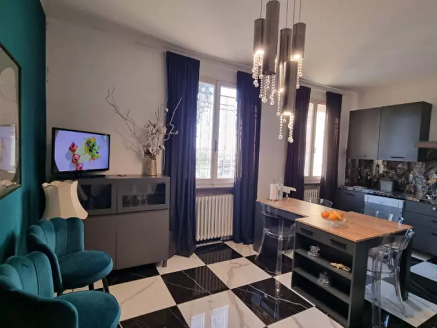 Immagine 2 di Casa indipendente in vendita  in VIA GARFAGNANA a Campagnola Emilia