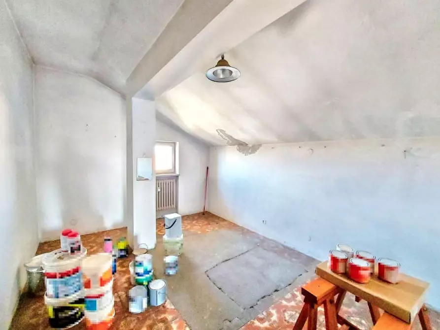 Immagine 4 di Magazzino in vendita  in Via del Castello, N. 13/A a Foligno