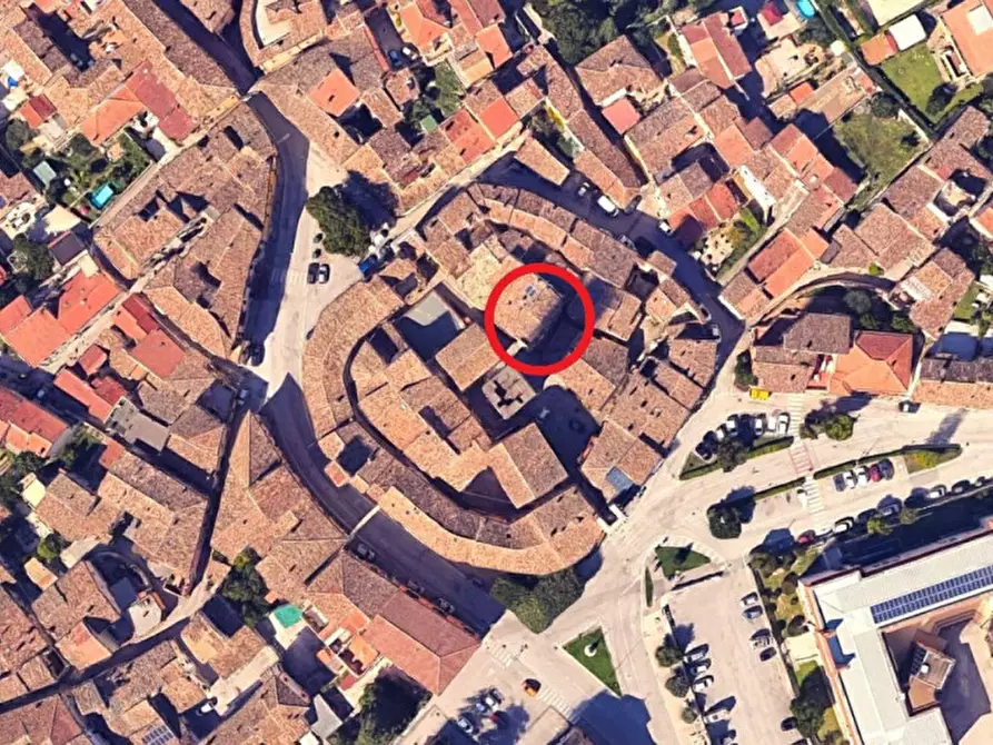 Immagine 17 di Magazzino in vendita  in Via del Castello, N. 13/A a Foligno