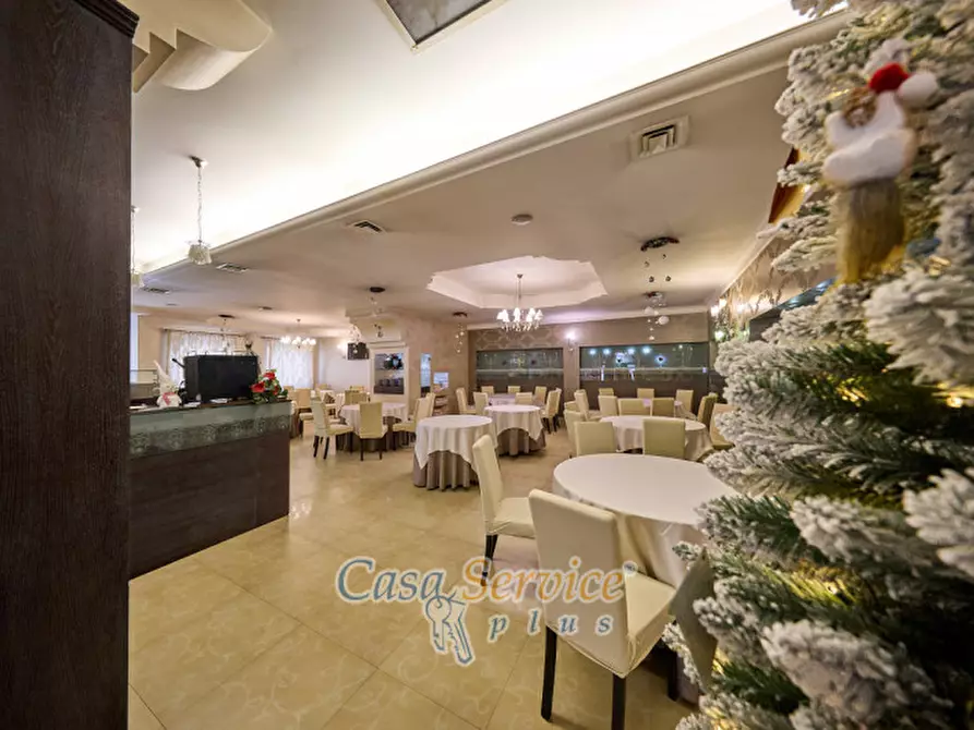 Immagine 9 di Attività commerciale in vendita  in Via Vittorio Veneto a Supersano