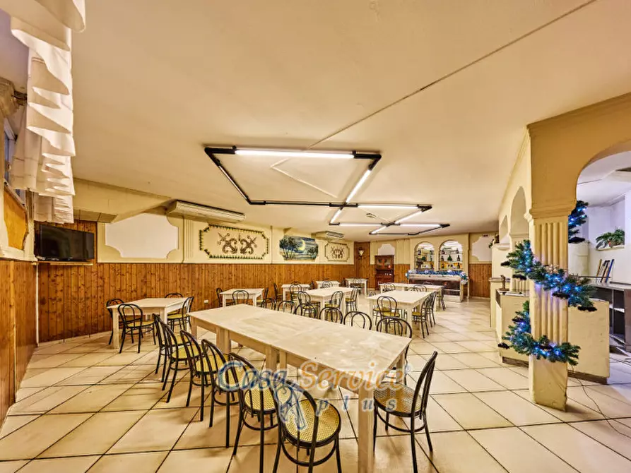 Immagine 10 di Attività commerciale in vendita  in Via Vittorio Veneto a Supersano