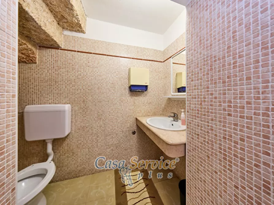 Immagine 21 di Attività commerciale in vendita  in Via Vittorio Veneto a Supersano