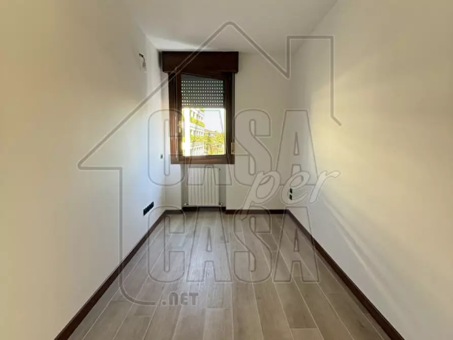 Immagine 4 di Appartamento in vendita  in via flacco a Abano Terme