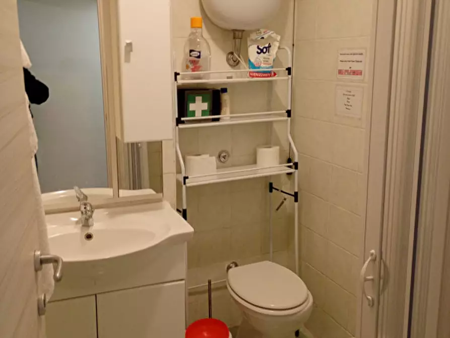 Immagine 24 di Appartamento in affitto  in Via Pietro Colletta a Napoli