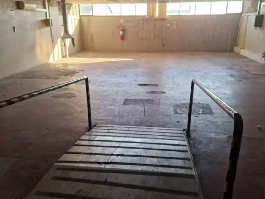 Immagine 2 di Capannone industriale in affitto  in VIA DEI CONFINI a Campi Bisenzio
