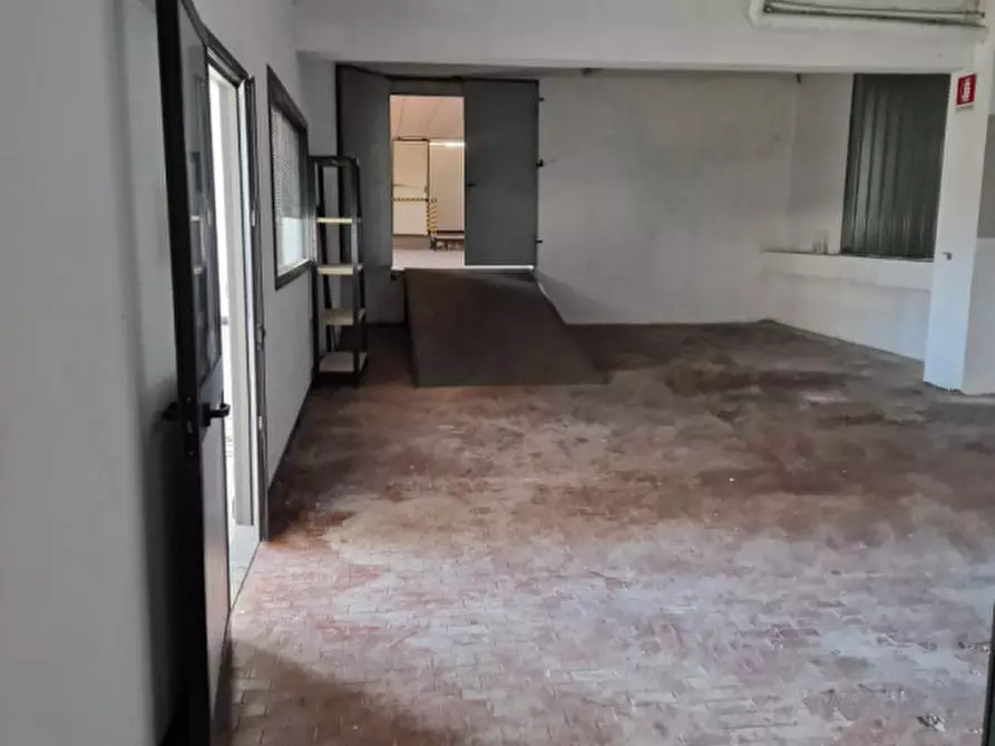 Immagine 11 di Capannone industriale in affitto  in VIA DEI CONFINI a Campi Bisenzio