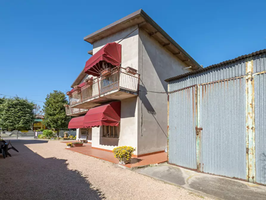 Immagine 30 di Casa indipendente in vendita  in via Volta a Solesino