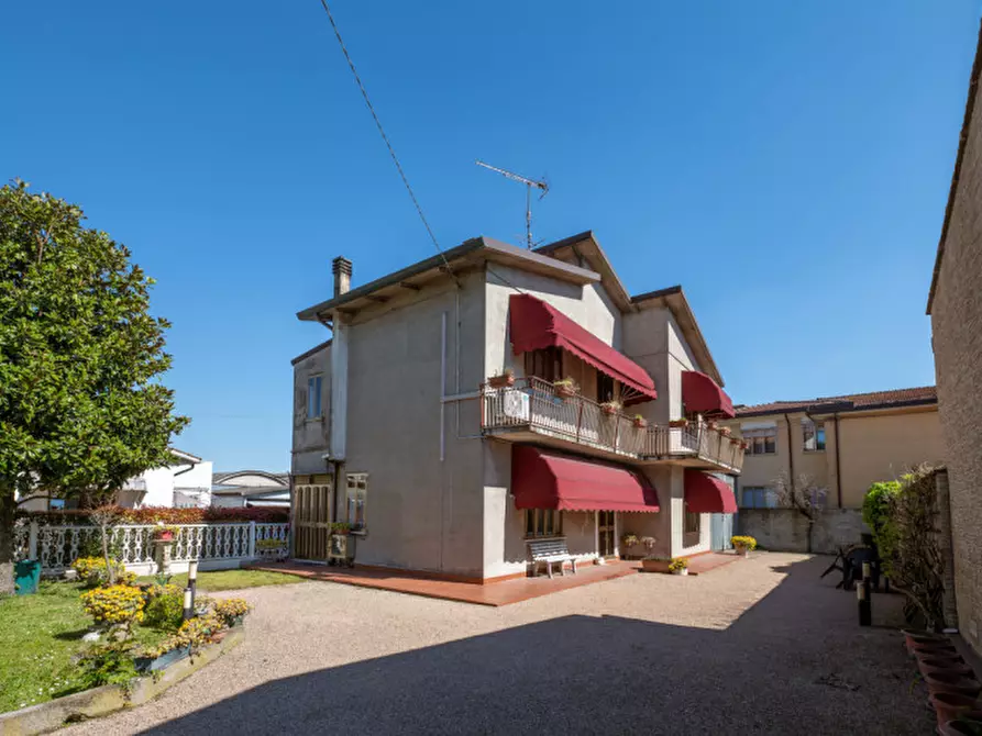 Immagine 35 di Casa indipendente in vendita  in via Volta a Solesino