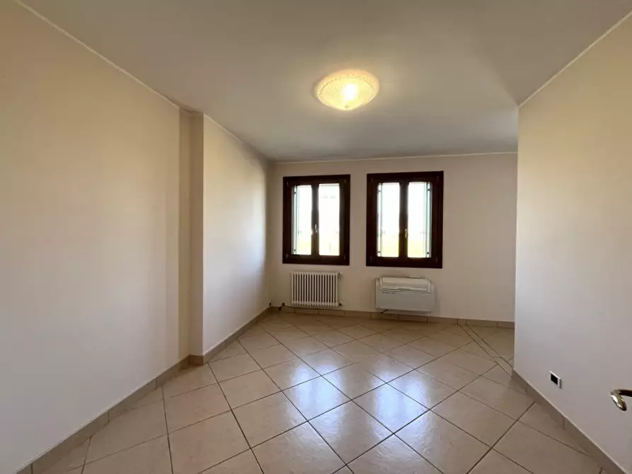 Immagine 11 di Ufficio in affitto  in Via Berico Euganea a Villaga