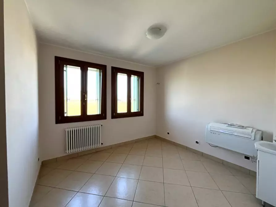 Immagine 12 di Ufficio in affitto  in Via Berico Euganea a Villaga