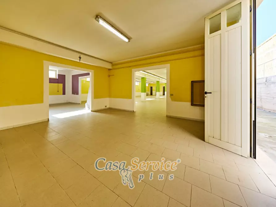 Immagine 3 di Laboratorio in vendita  in Via Venezuela a Racale