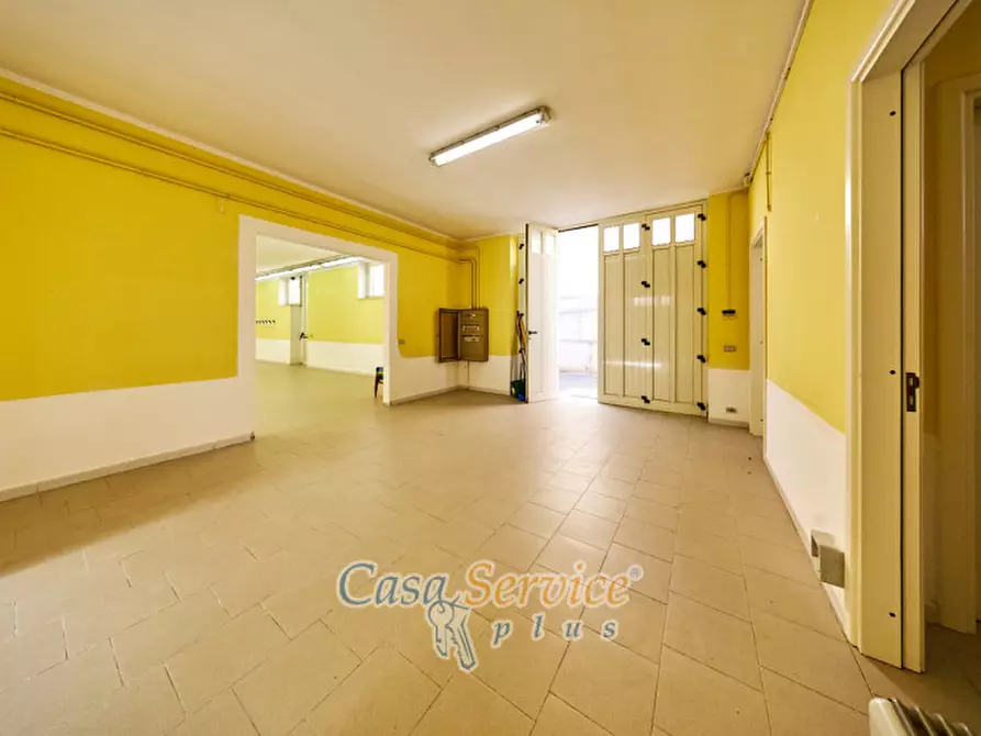 Immagine 4 di Laboratorio in vendita  in Via Venezuela a Racale