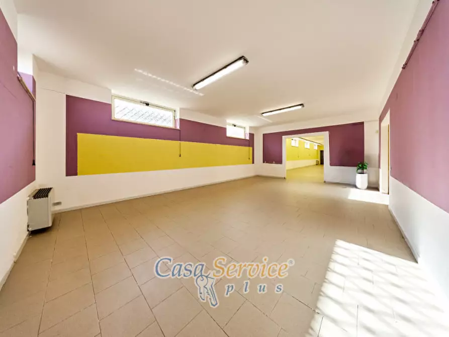 Immagine 5 di Laboratorio in vendita  in Via Venezuela a Racale