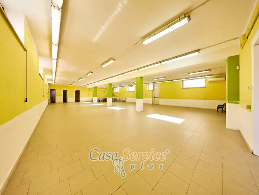 Immagine 8 di Laboratorio in vendita  in Via Venezuela a Racale