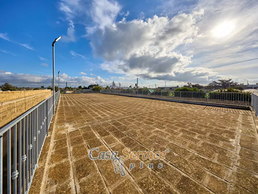 Immagine 28 di Laboratorio in vendita  in Via Venezuela a Racale