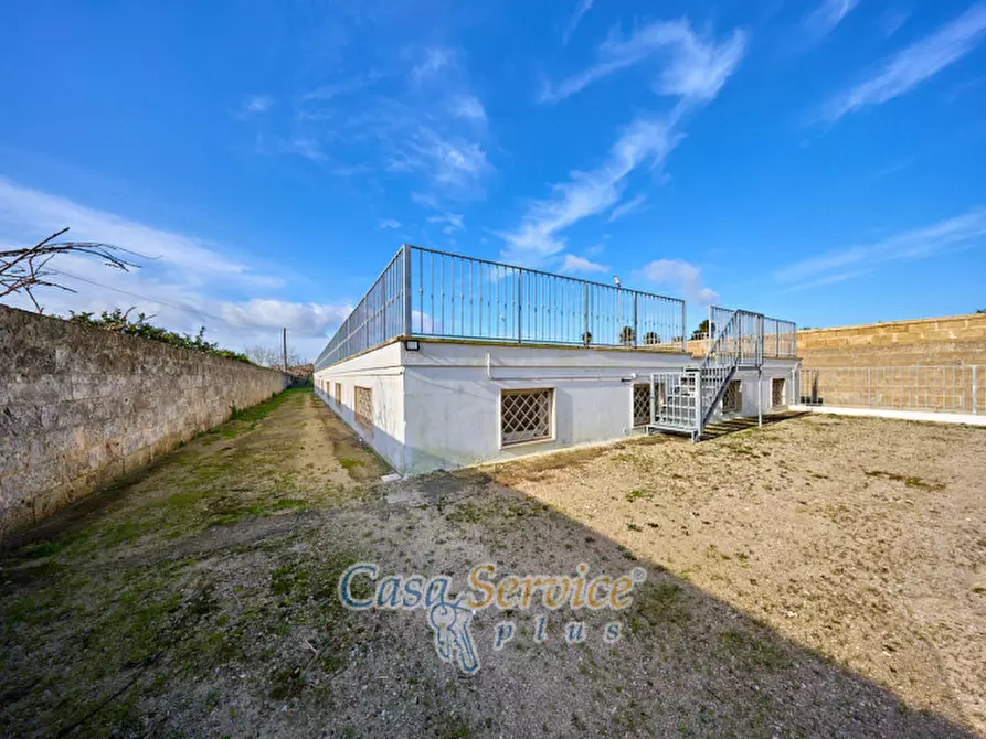 Immagine 30 di Laboratorio in vendita  in Via Venezuela a Racale