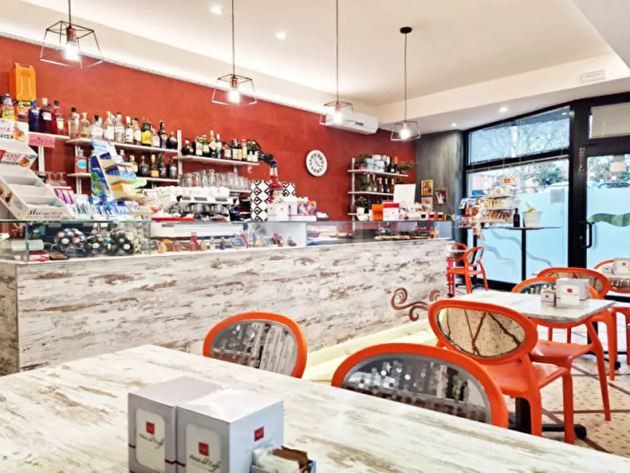 Immagine 8 di Attività commerciale in vendita  a Fiorenzuola D'arda