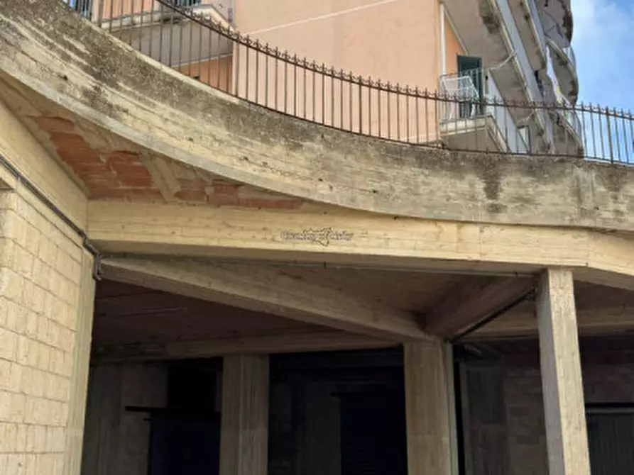 Immagine 7 di Magazzino in vendita  in via Trani a Modica