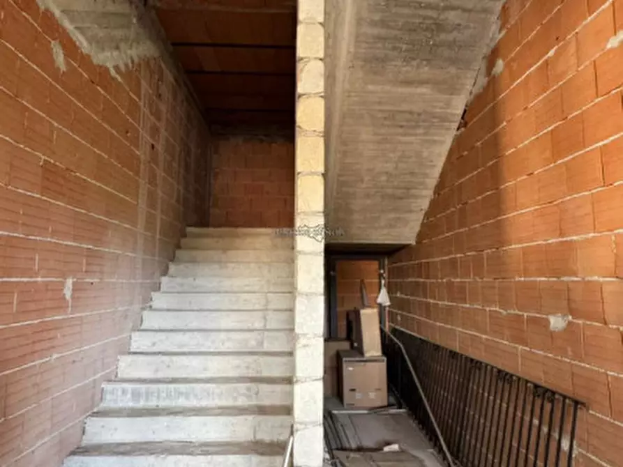 Immagine 8 di Magazzino in vendita  in via Trani a Modica