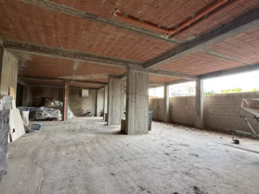 Immagine 15 di Magazzino in vendita  in via Trani a Modica