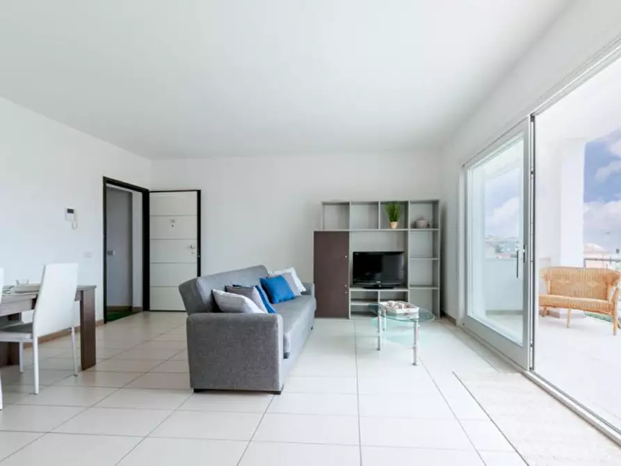 Immagine 1 di Appartamento in vendita  in VIA GENNARGENTU a Olbia