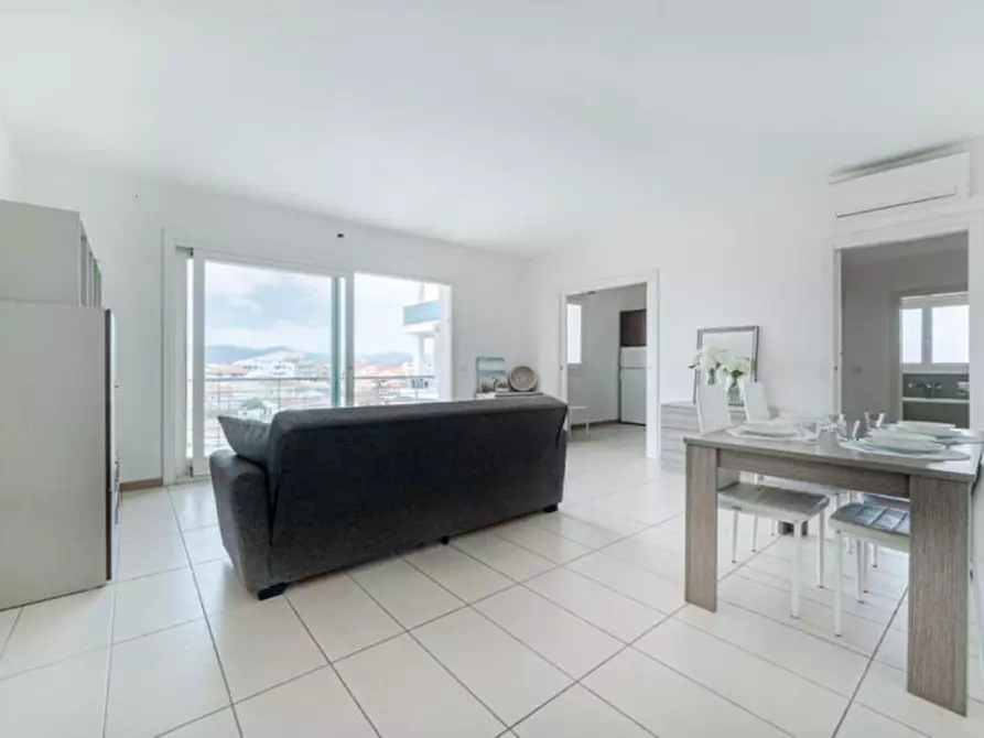 Immagine 4 di Appartamento in vendita  in VIA GENNARGENTU a Olbia