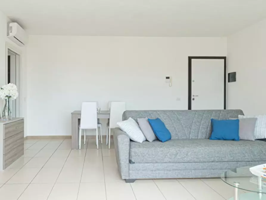 Immagine 5 di Appartamento in vendita  in VIA GENNARGENTU a Olbia