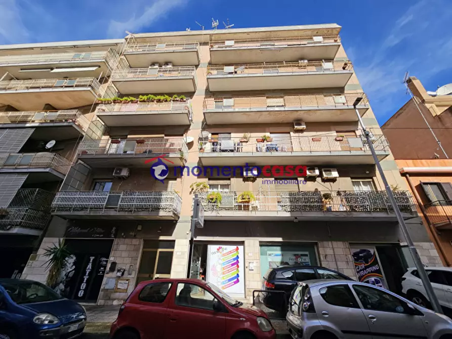 Immagine 2 di Negozio in vendita  in via gebbione a Reggio Di Calabria