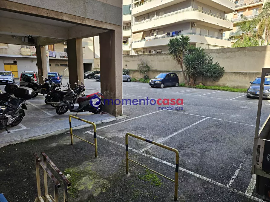 Immagine 9 di Negozio in vendita  in via gebbione a Reggio Di Calabria
