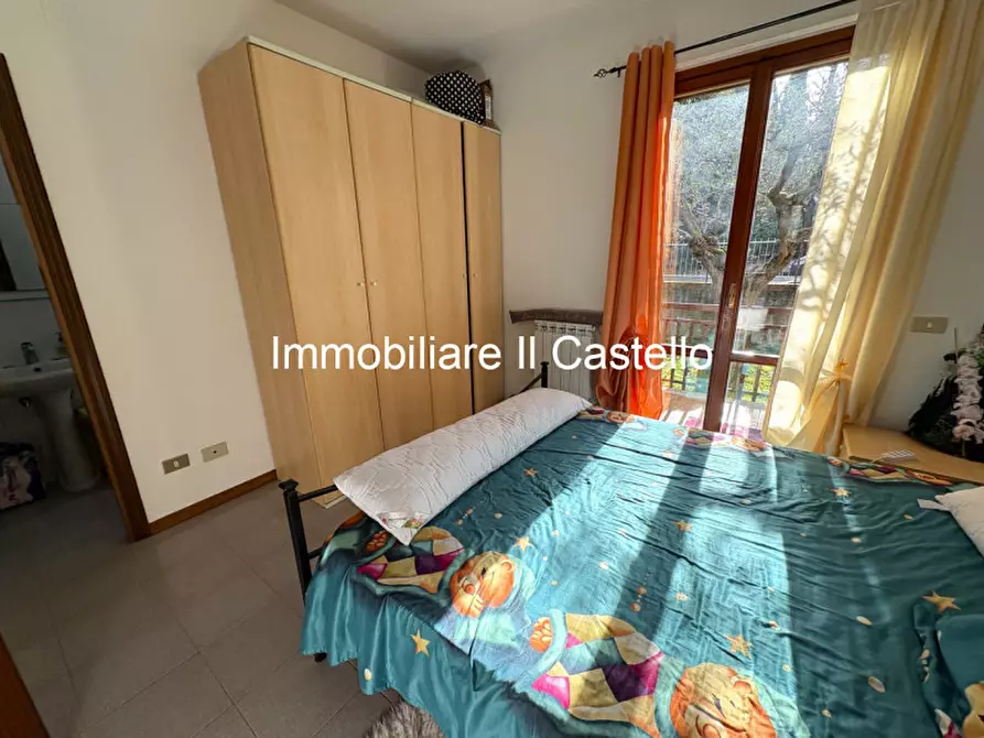 Immagine 10 di Casa indipendente in vendita  a Castiglione Del Lago