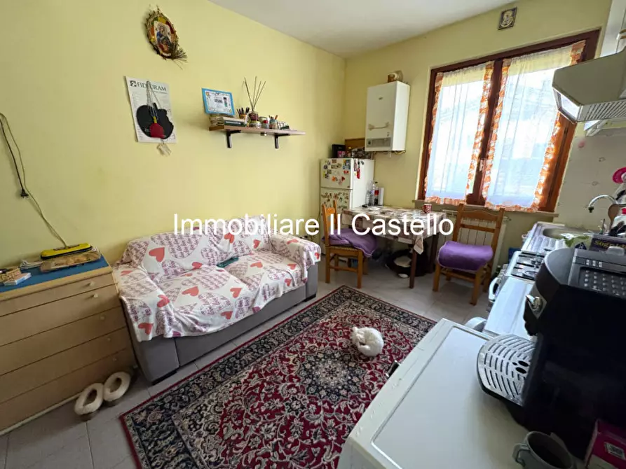 Immagine 15 di Casa indipendente in vendita  a Castiglione Del Lago