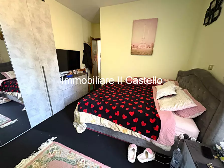 Immagine 19 di Casa indipendente in vendita  a Castiglione Del Lago