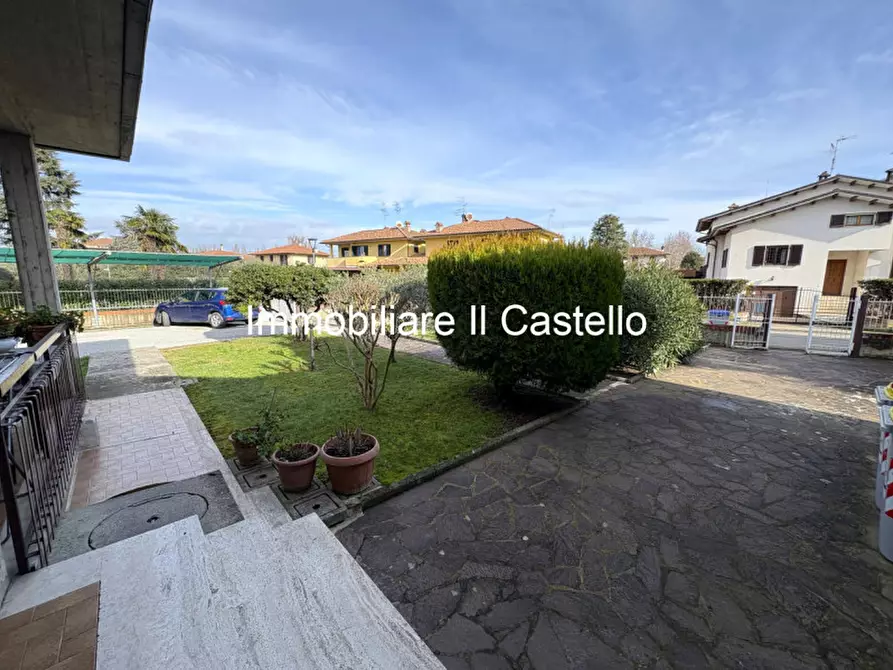 Immagine 24 di Casa indipendente in vendita  a Castiglione Del Lago