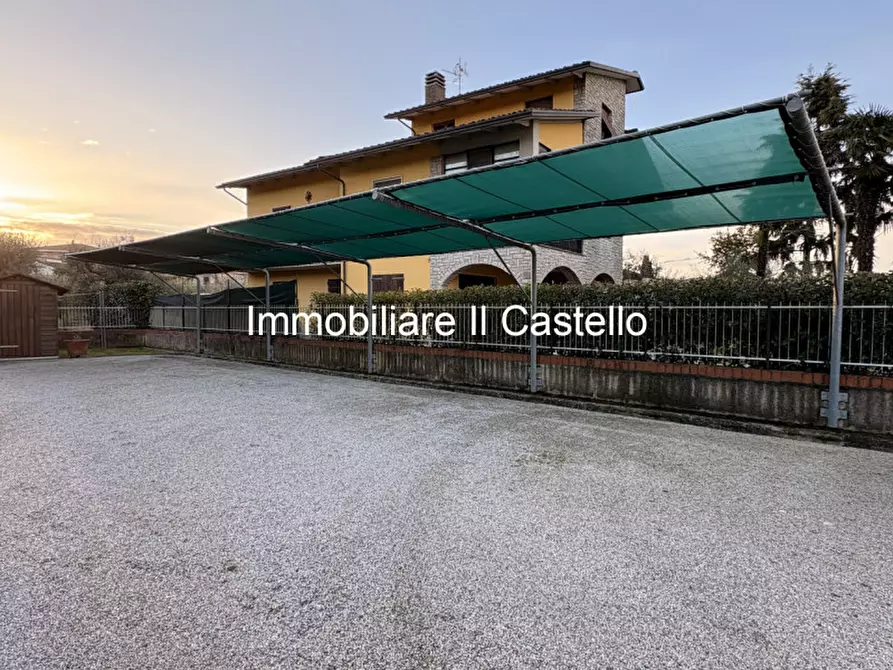 Immagine 26 di Casa indipendente in vendita  a Castiglione Del Lago