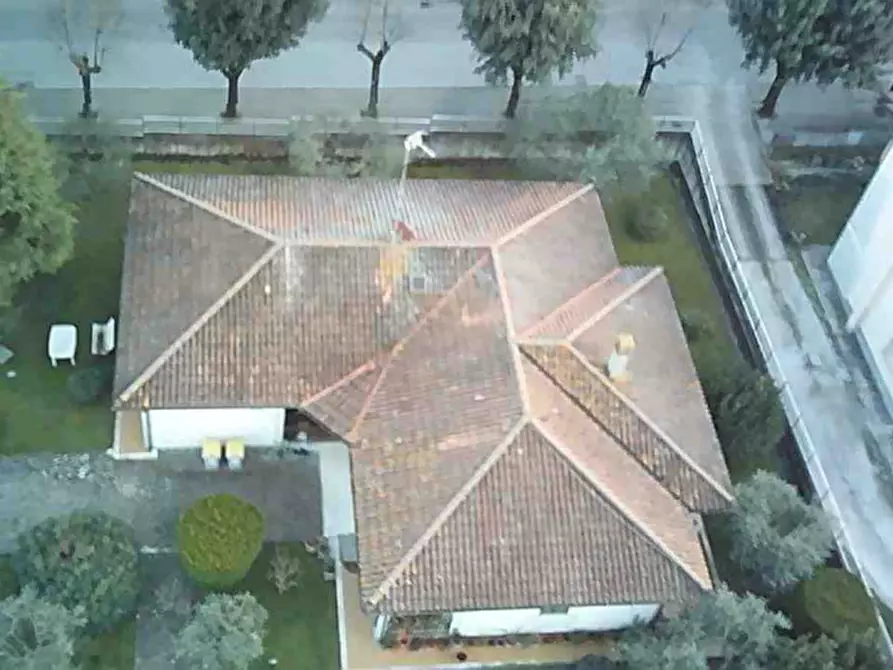 Immagine 45 di Casa indipendente in vendita  a Castiglione Del Lago