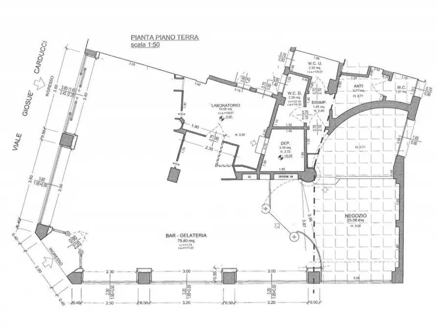 Immagine 12 di Negozio in vendita  in Viale Carducci 41 a Cesena