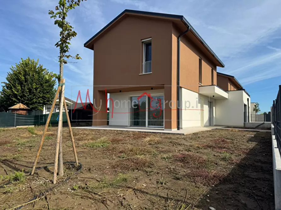 Immagine 1 di Casa trifamiliare in vendita  in Via Chioggia a Padova