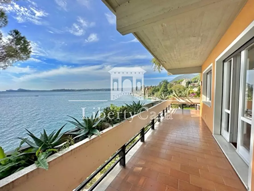 Immagine 4 di Appartamento in vendita  in Corso Zanardelli a Gardone Riviera